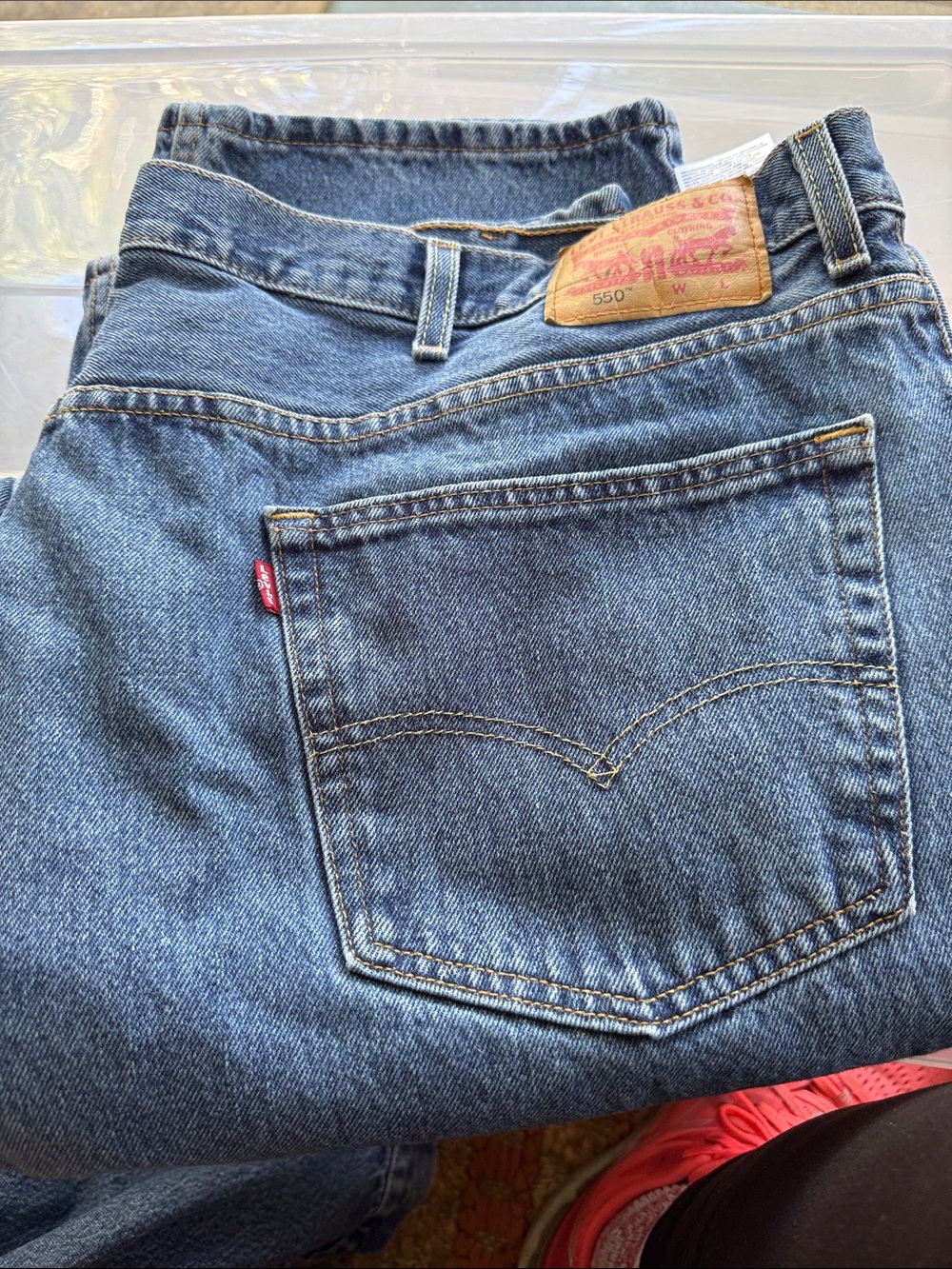 Levi's Men's Relaxed Fit Jeans in Faded Blue Denim